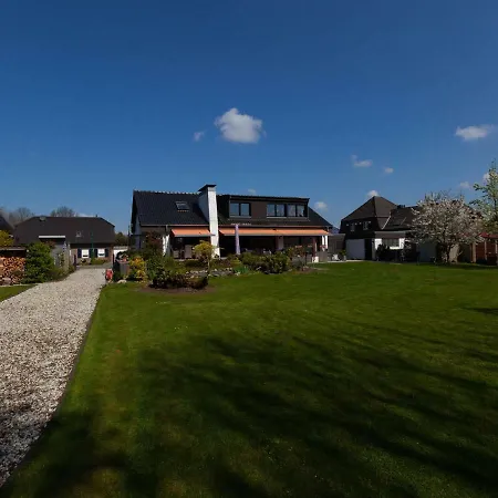 Large Close To Kleve And Goch With Private Terrace * 韦策